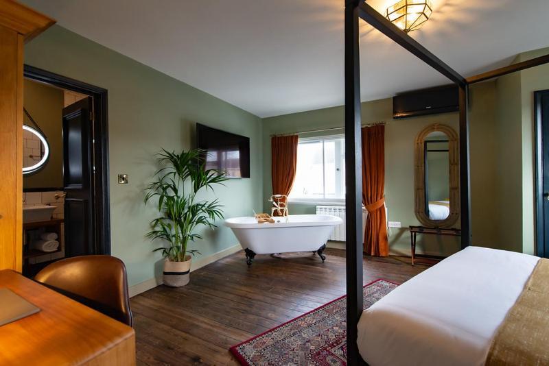 The Bear Hotel Bath Luaran gambar