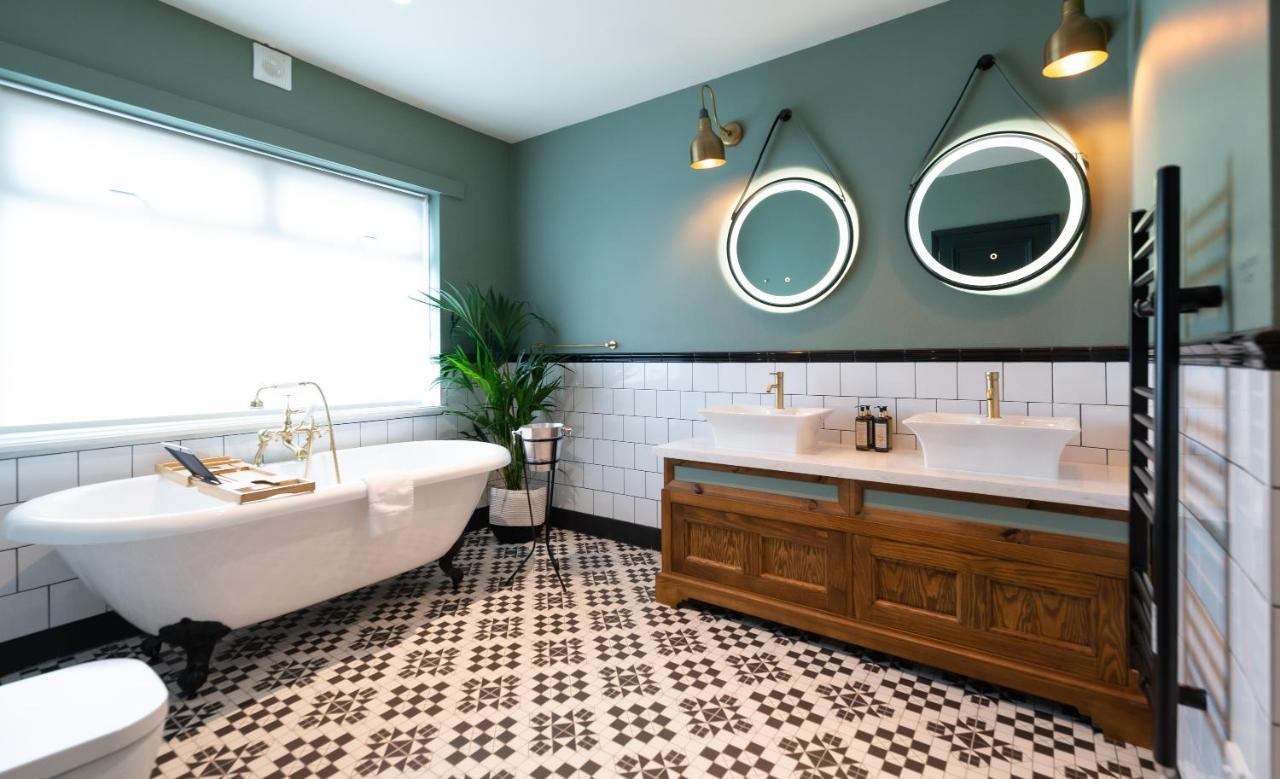The Bear Hotel Bath Luaran gambar