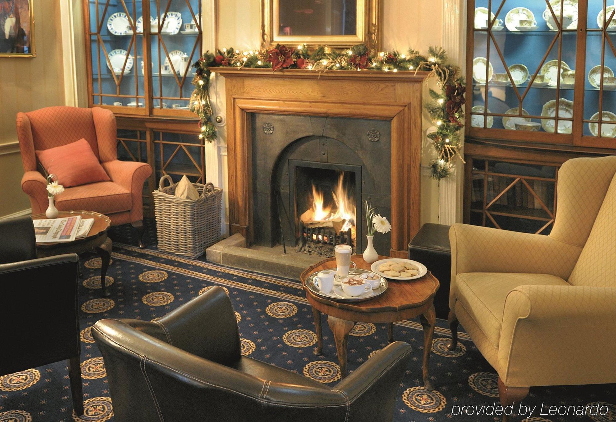 The Bear Hotel Bath Luaran gambar